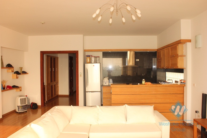 Luxury apartment for rent with 2 bedrooms in Au co st, Tay Ho, Ha Noi